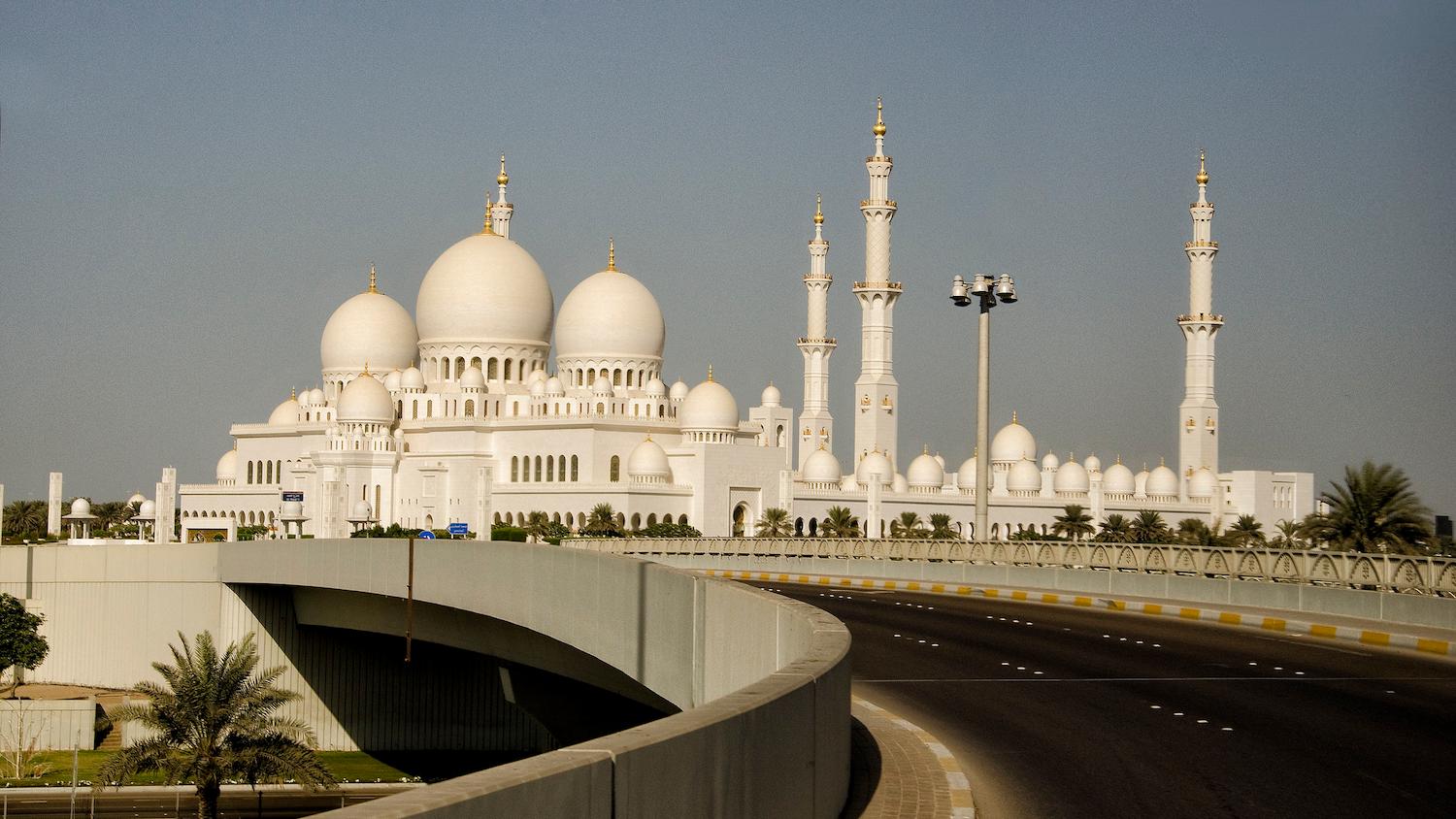 Experience Dubai With Abu Dhabi tour visual